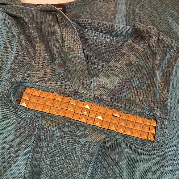 Blue-Green Marbled Sweater Blouse with Brass Stud Detail by Investments in 2X - Picture 7 of 14